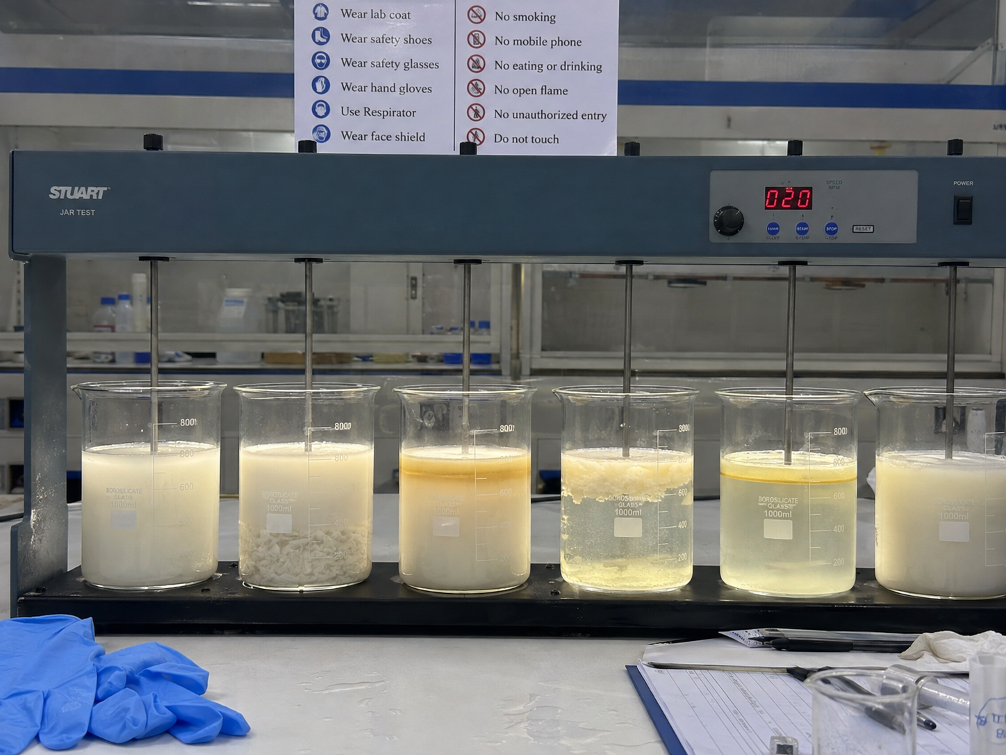 Jar Test đánh giá khả năng phá nhũ của nước thải dầu