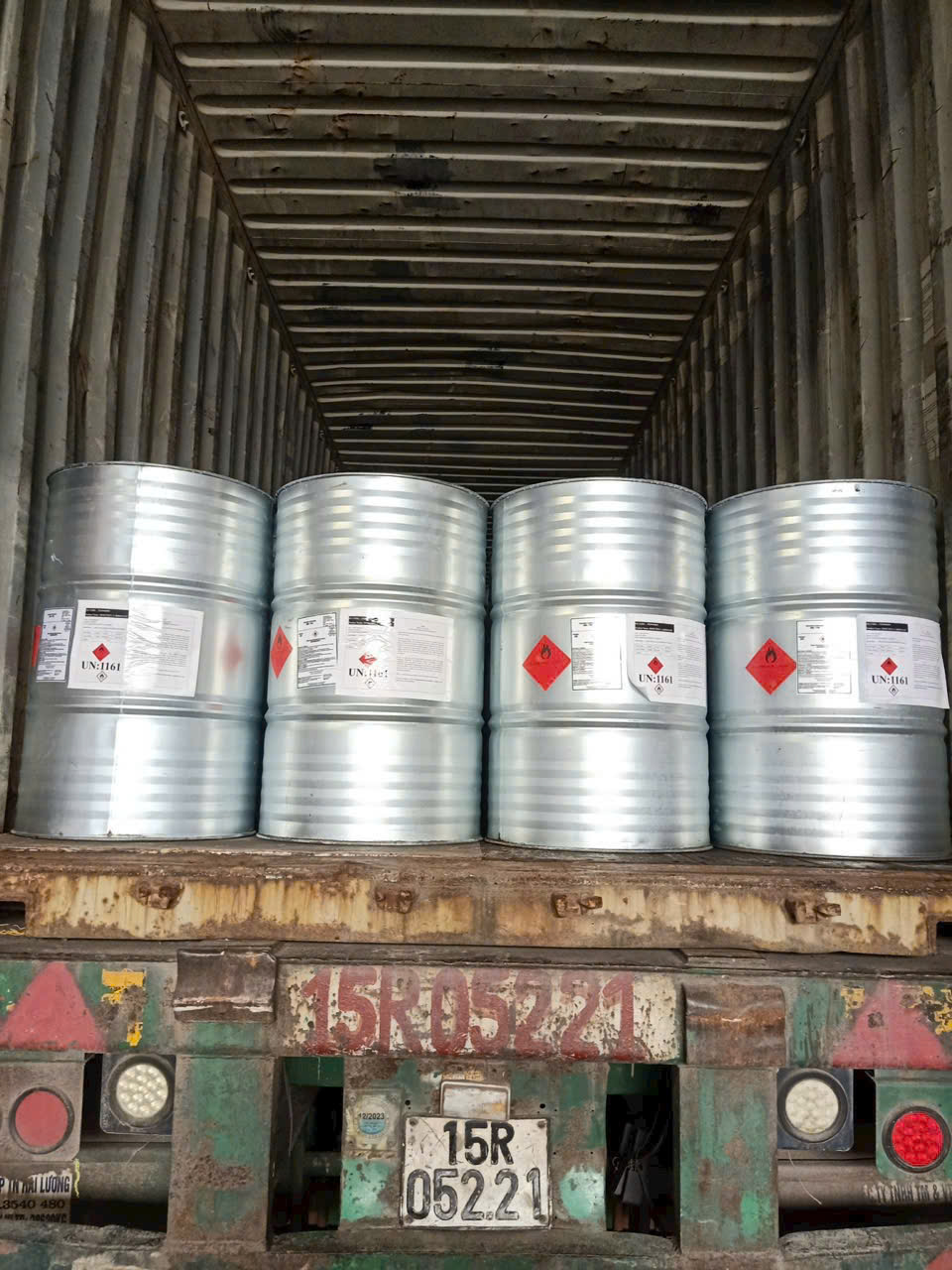 Bảo quản Dimethyl Carbonate DMC 99.9% Trung Quốc 200kg trong kho dung môi dễ cháy