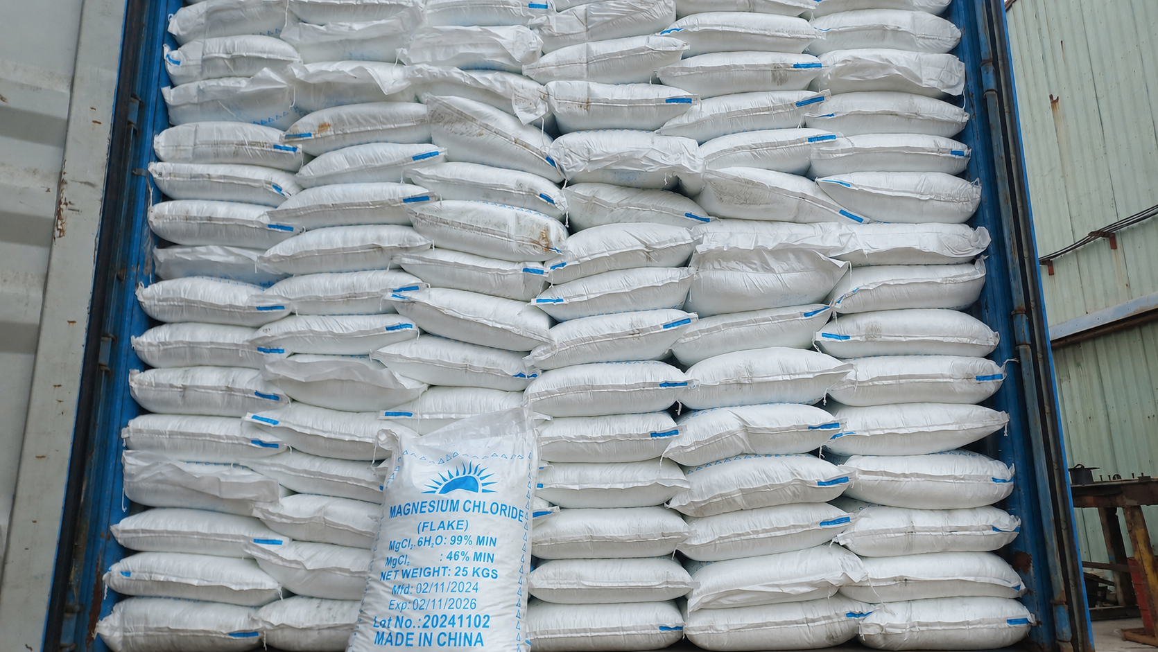 Bảo quản Calcium Chloride Dihydrate 96% Trung Quốc 25kg trong kho
